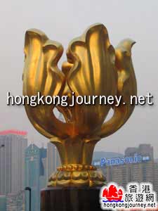 金紫荆雕像
(香港旅游网)